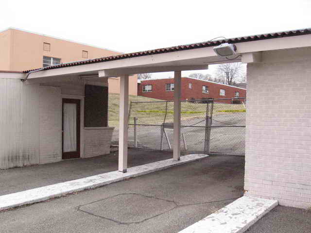 Oakley Drive-In - 2006 Photo (newer photo)